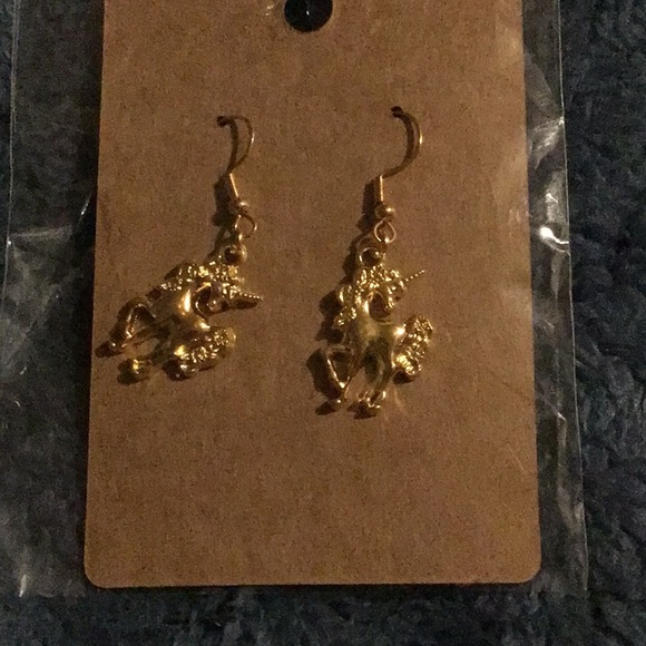 Beautiful handmade unicorn earrings - Picture 1 of 1